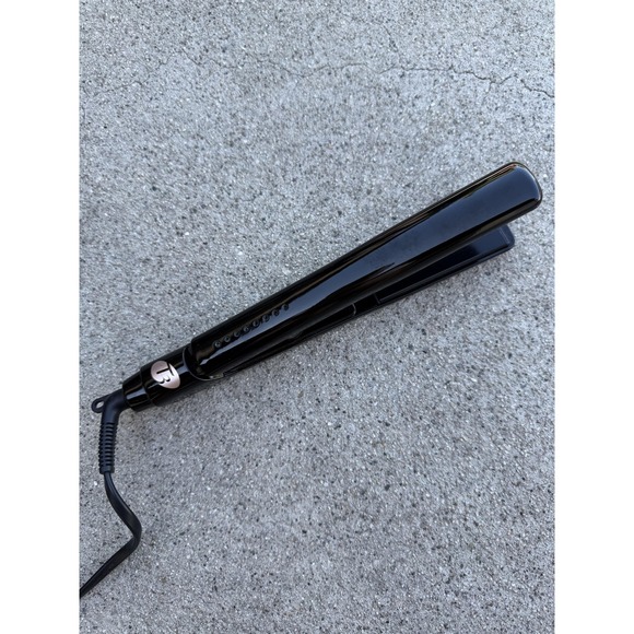 T3 Other - T3 SinglePass X Hair Straightener Flat Iron Model 73512 Black Adjustable Heat